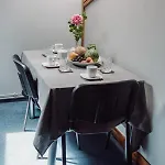 Apartment K21 Stare